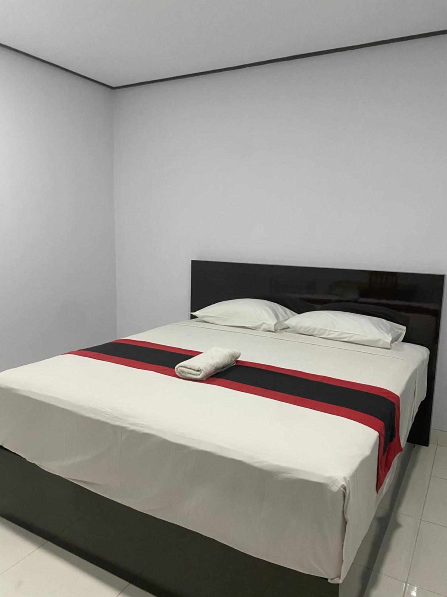 Taman Ratih Guest House Чангу Экстерьер фото
