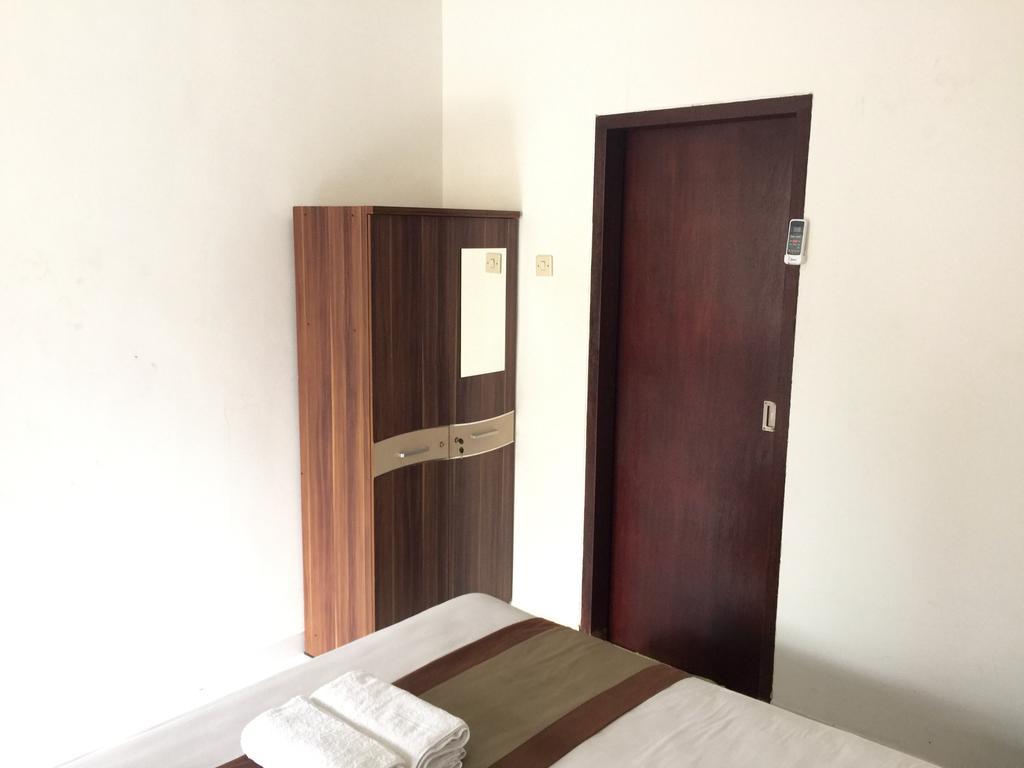 Taman Ratih Guest House Чангу Экстерьер фото