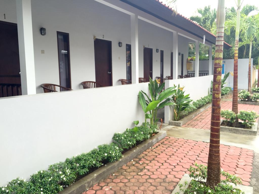 Taman Ratih Guest House Чангу Экстерьер фото