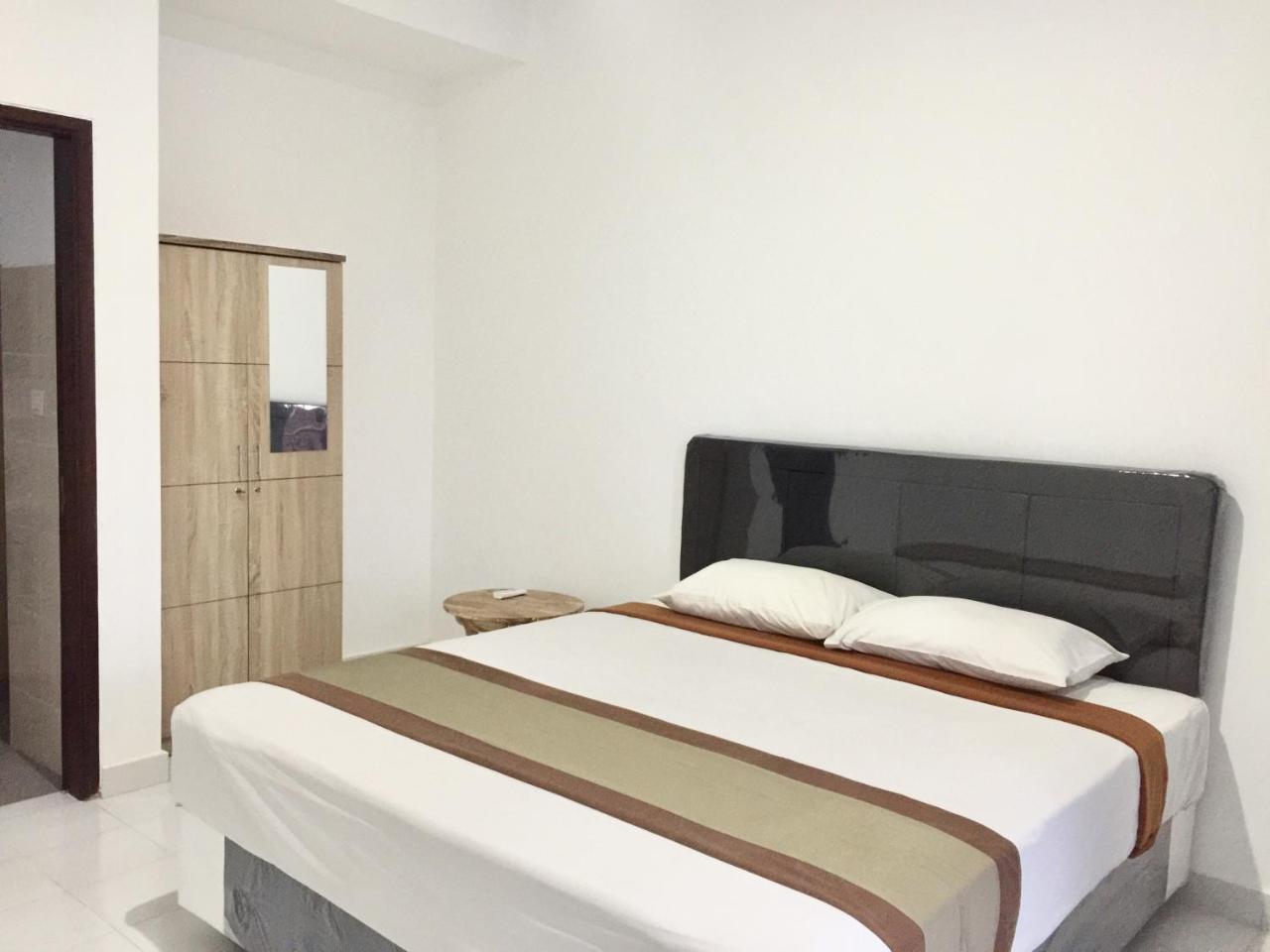 Taman Ratih Guest House Чангу Экстерьер фото